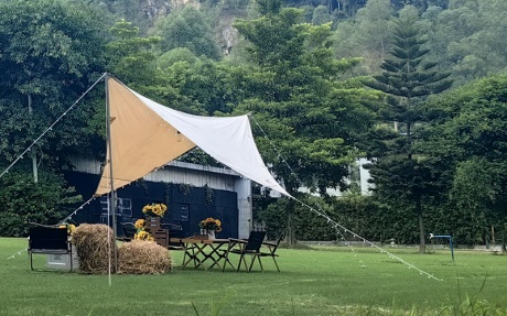 户外草坪 [ 最大50桌 · 高0.0m · 无柱 ·  ]