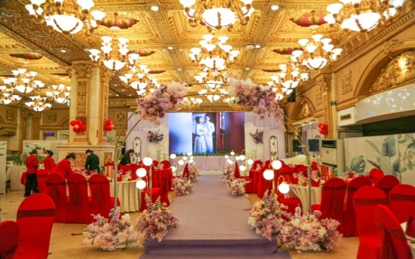 龙凤厅 [ 最大16桌 · 高5.5m · 无柱 ·  ]