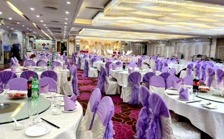 宴会厅 [ 最大50桌 · 高3.0m · 无柱 ·  ]