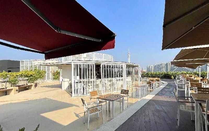 沿江观景平台 [ 最大10桌 · 高0.0m · 无柱 ·  ]