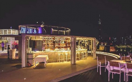 艺术酒廊 [ 最大10桌 · 高0.0m · 无柱 ·  ]